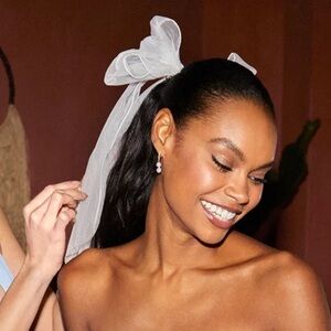 Lulus Oversized Organza Wedding Bow Clip